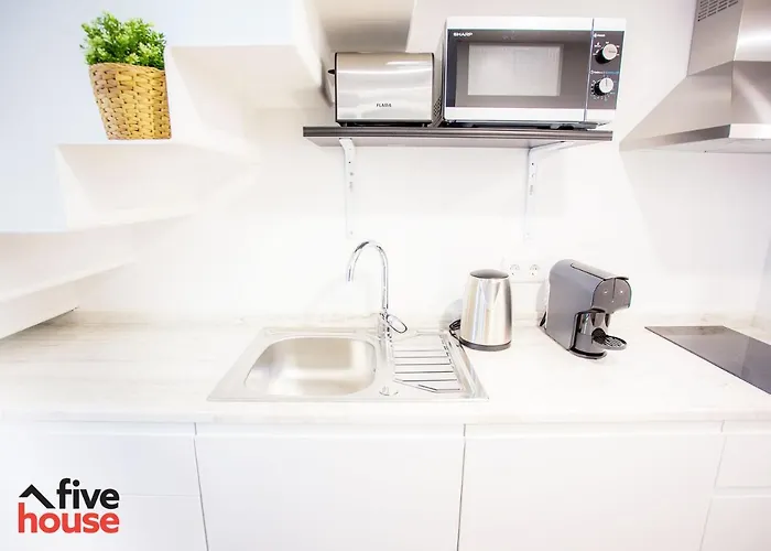 Five House 16 Hébergement de vacances *