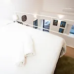 Dom wakacyjny Five House 16